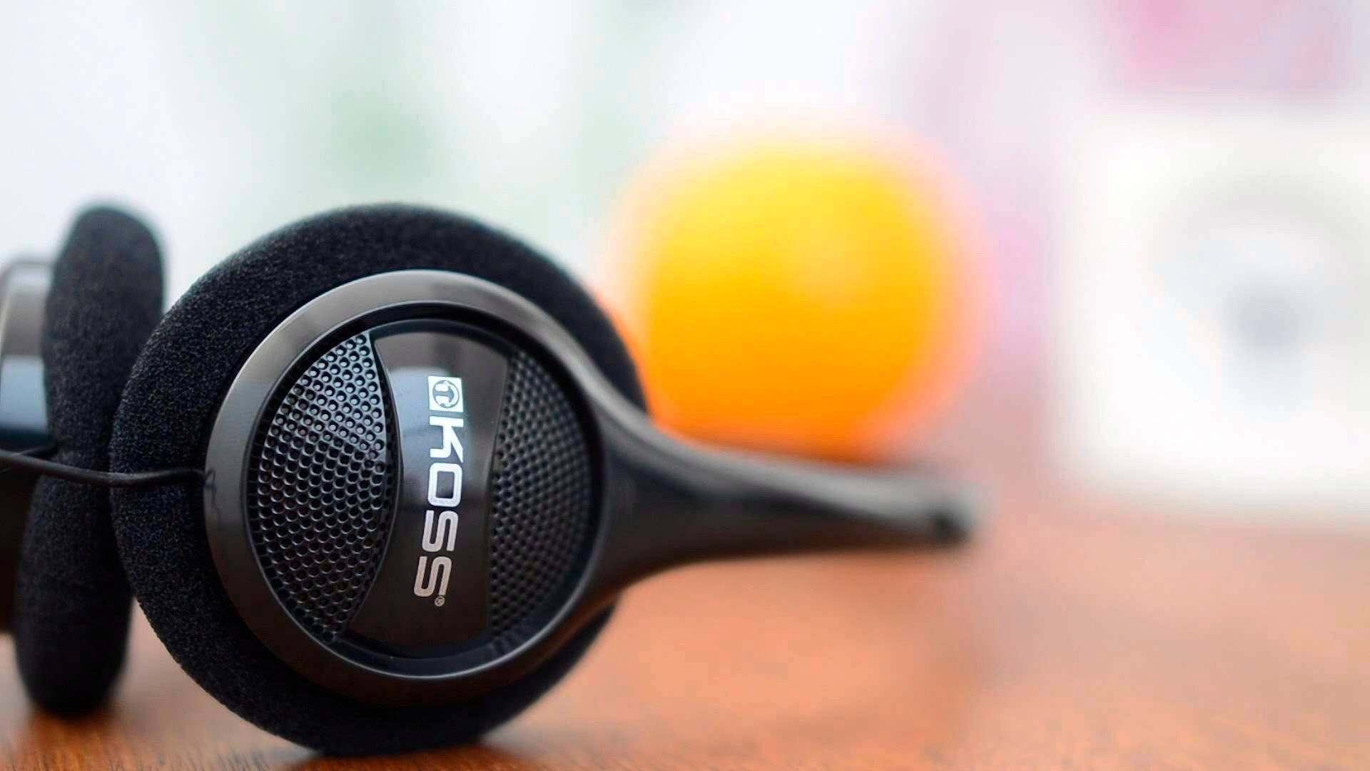 Koss Headphones KPH7w On-Ear White