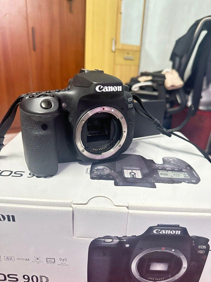 EOS 90D BODY black