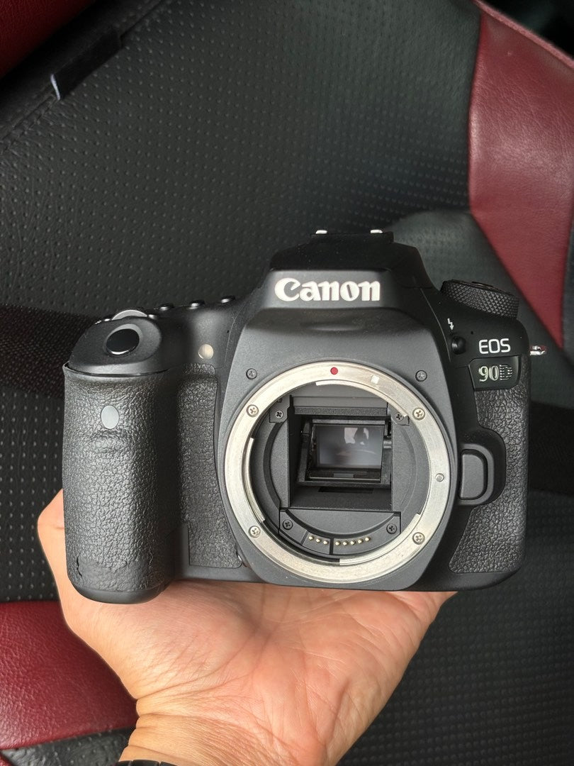 EOS 90D BODY black