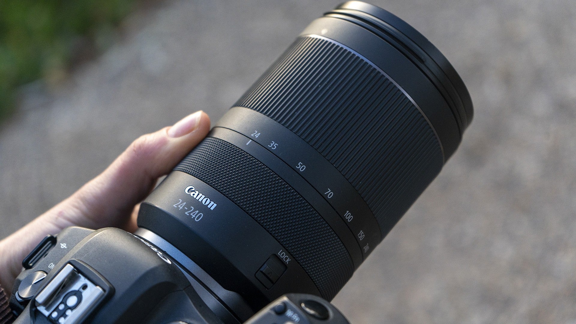 Canon RF24-240F/4-6.3IS