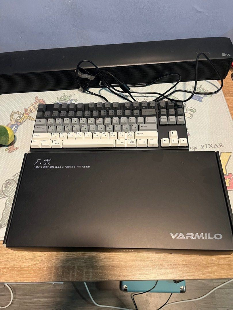 Keyboard Varmilo VEM87 Sakura R1 EC V2 Daisy UA