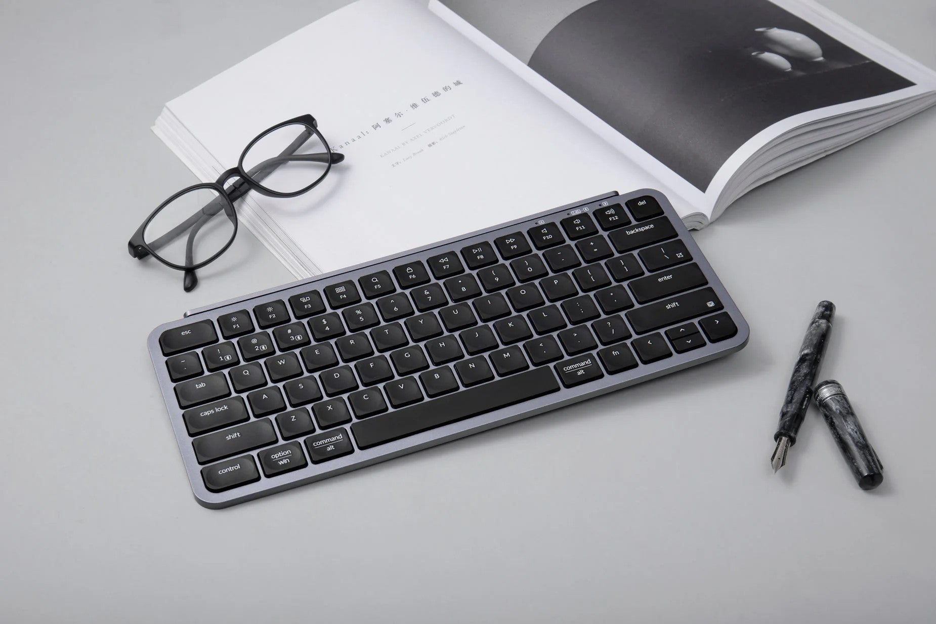 Keyboard Keychron B1 Pro, USB/WL/BT, space gray