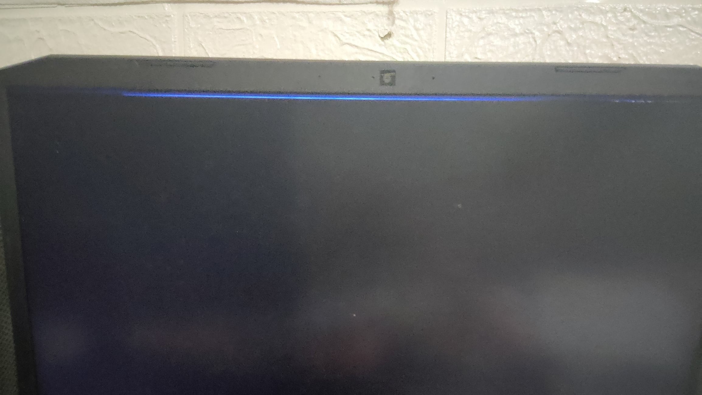 Acer M90-W01MG projection screen External / Aspect ratio: 16:9 - External dimensions (W x H): 200 x 159 cm - Viewing area (W x H): 196 x 110 cm - Weig