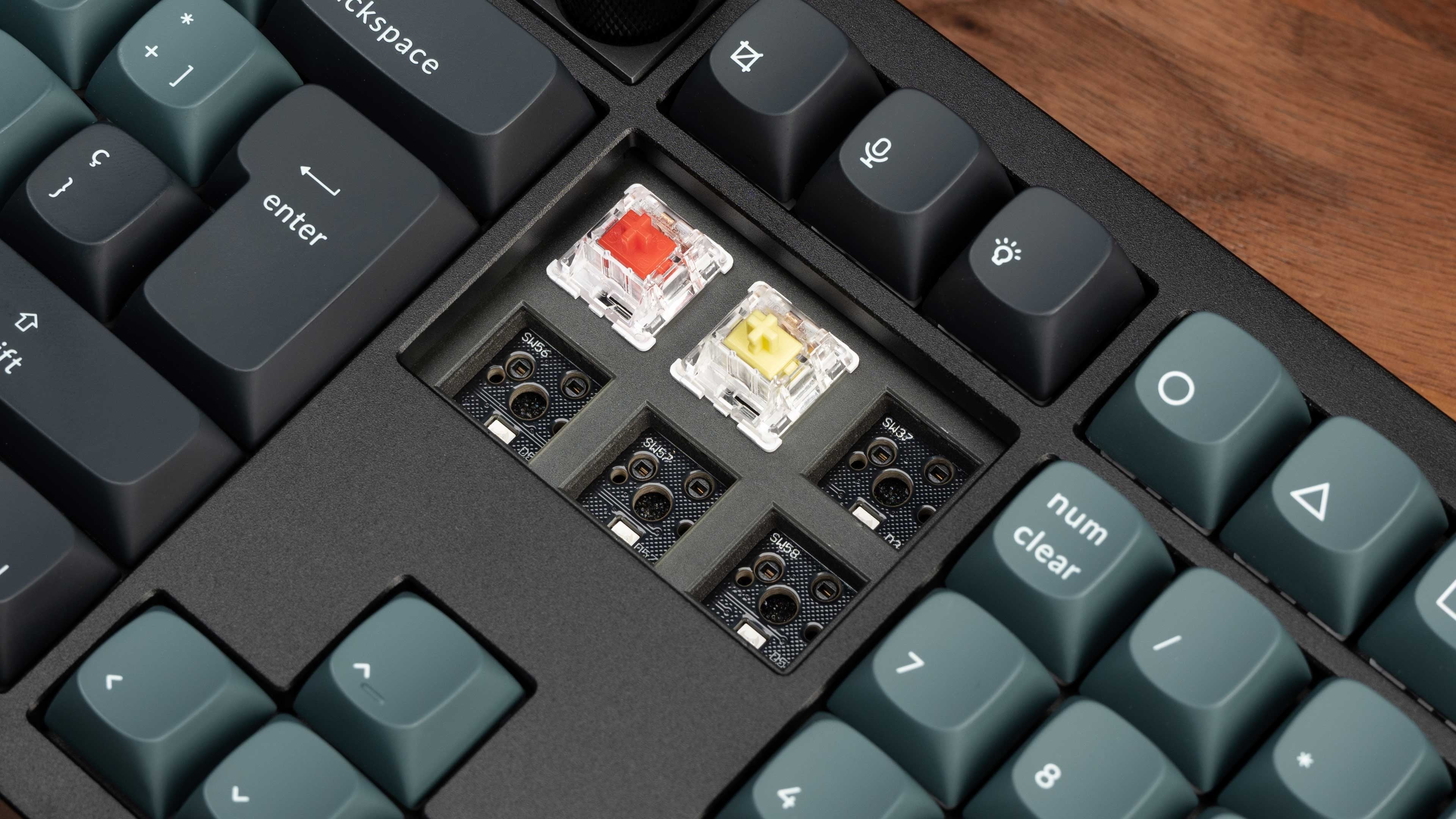 Keyboard mechanical Keychron Q6 104Key, Gateron G PRO Red, Hot-Swap, QMK, Knob, USB-A, EN, RGB, Чорний