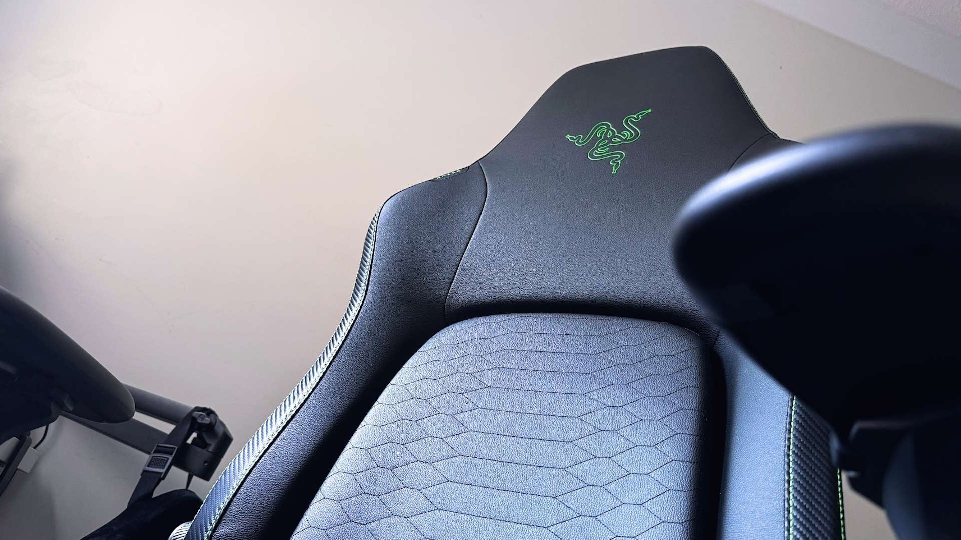 Razer chair Iskur V2 EPU Leather, 4D-Armrests, black